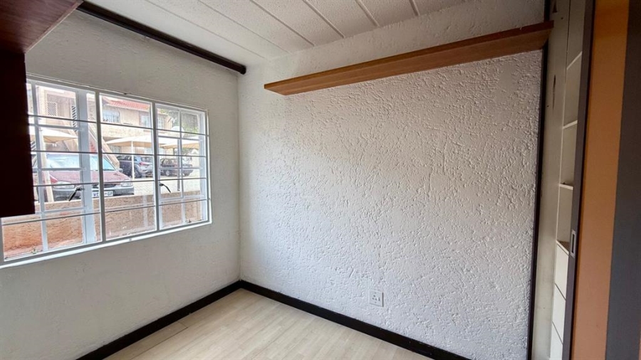 To Let 2 Bedroom Property for Rent in Rewlatch Gauteng