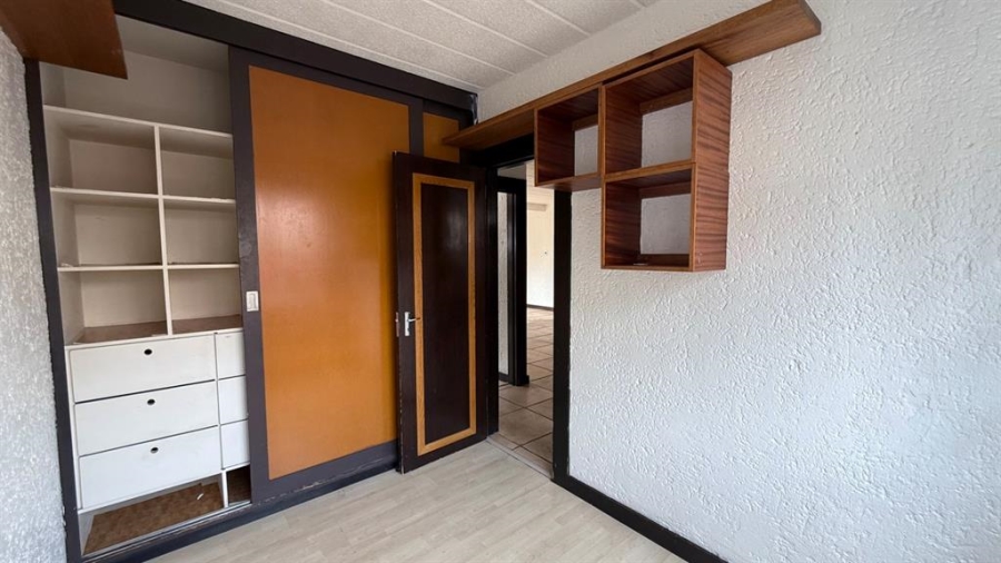 To Let 2 Bedroom Property for Rent in Rewlatch Gauteng