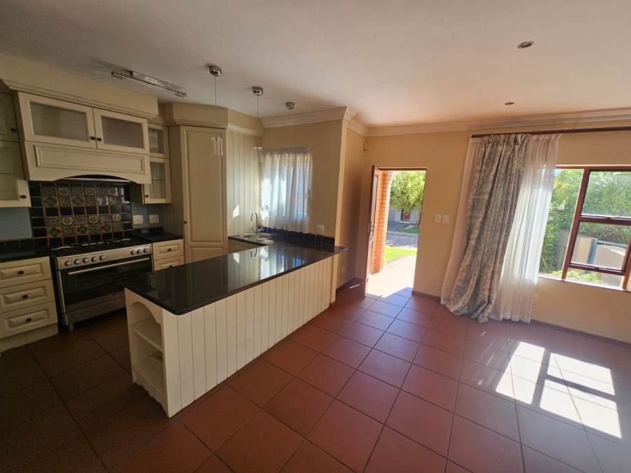  Bedroom Property for Sale in Olympus AH Gauteng