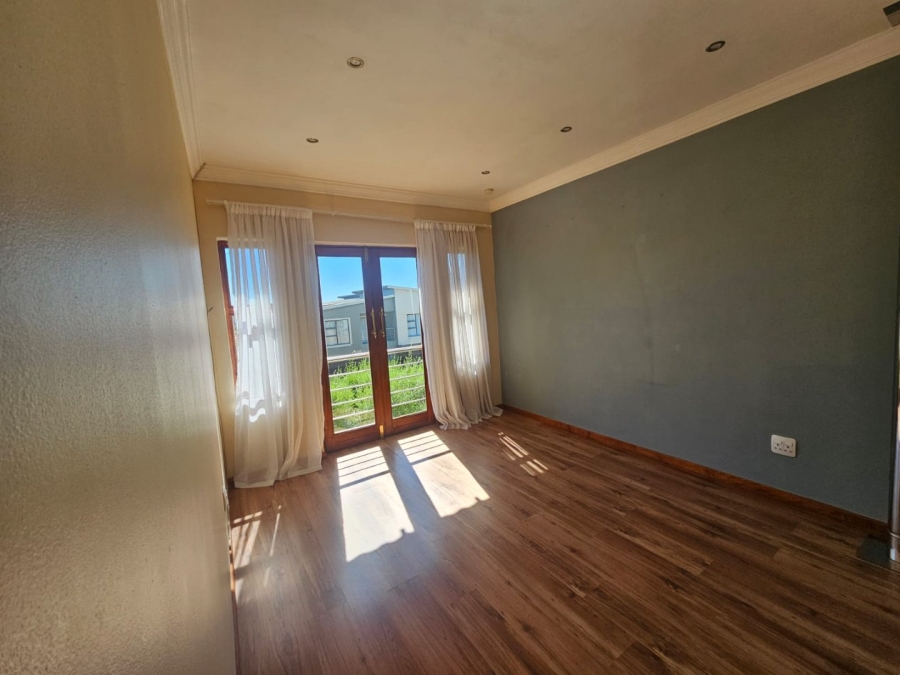  Bedroom Property for Sale in Olympus AH Gauteng