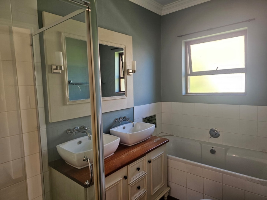  Bedroom Property for Sale in Olympus AH Gauteng