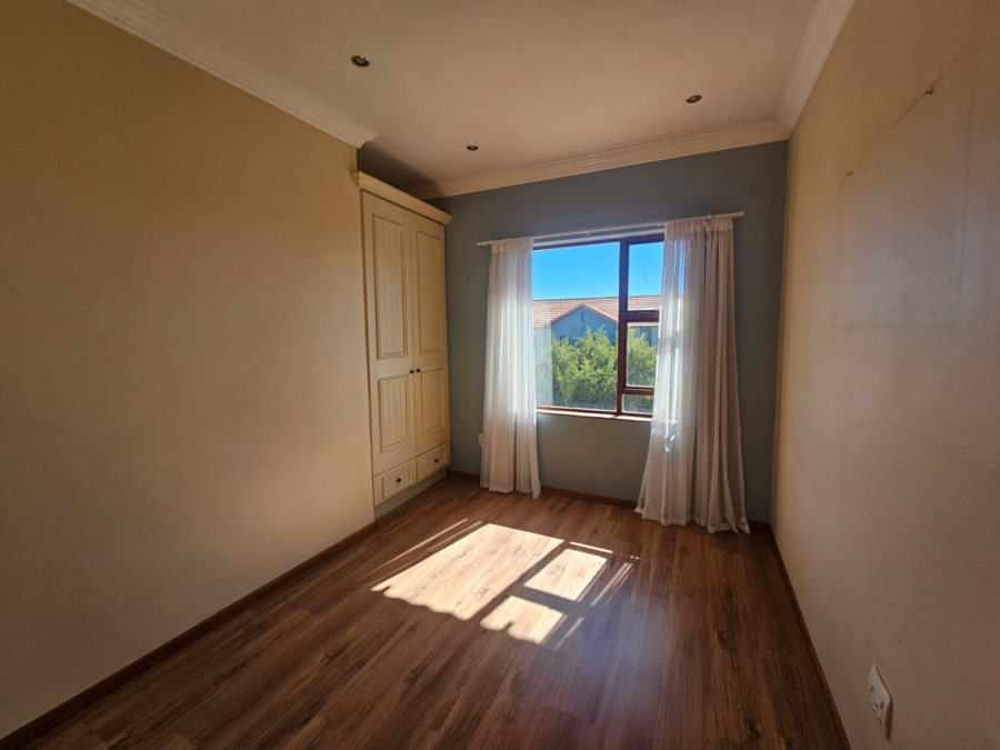  Bedroom Property for Sale in Olympus AH Gauteng