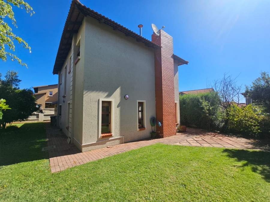  Bedroom Property for Sale in Olympus AH Gauteng