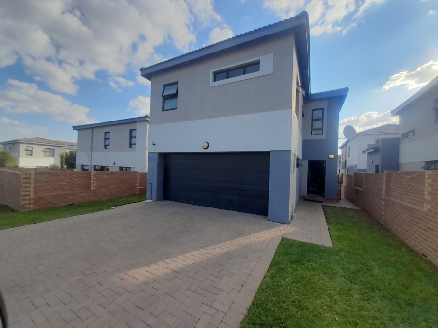 3 Bedroom Property for Sale in Rua Vista Gauteng