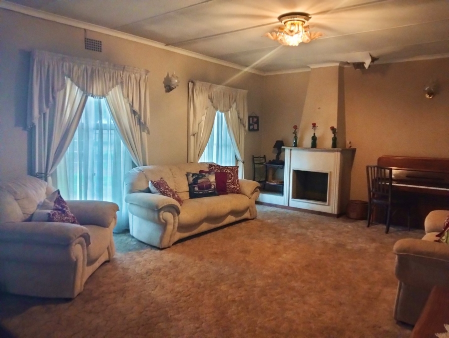 3 Bedroom Property for Sale in Struisbult Gauteng