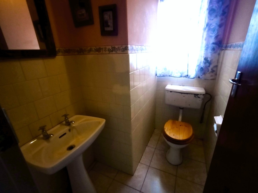 3 Bedroom Property for Sale in Struisbult Gauteng