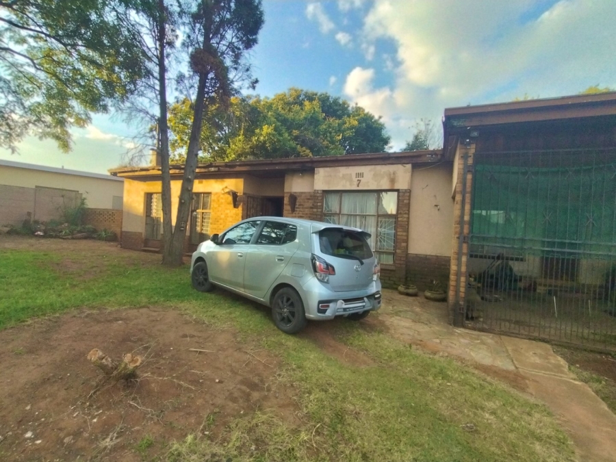 3 Bedroom Property for Sale in Struisbult Gauteng