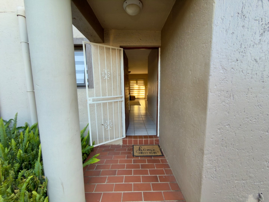 2 Bedroom Property for Sale in New Market Park Gauteng