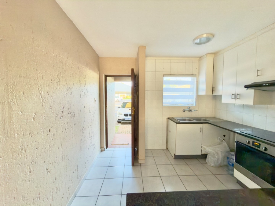 2 Bedroom Property for Sale in New Market Park Gauteng