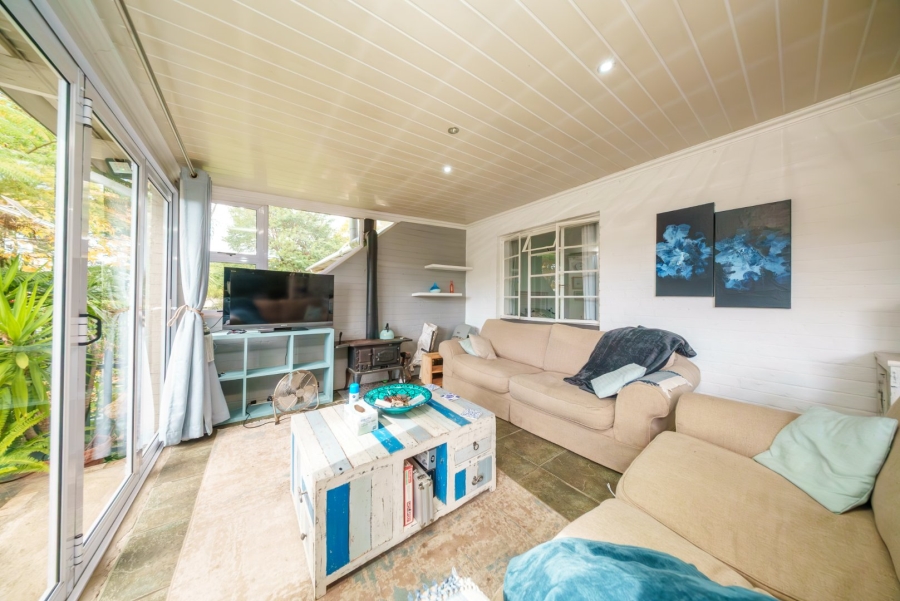To Let 3 Bedroom Property for Rent in Lakeside Village Gauteng