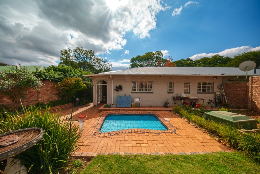 To Let 3 Bedroom Property for Rent in Lakeside Village Gauteng