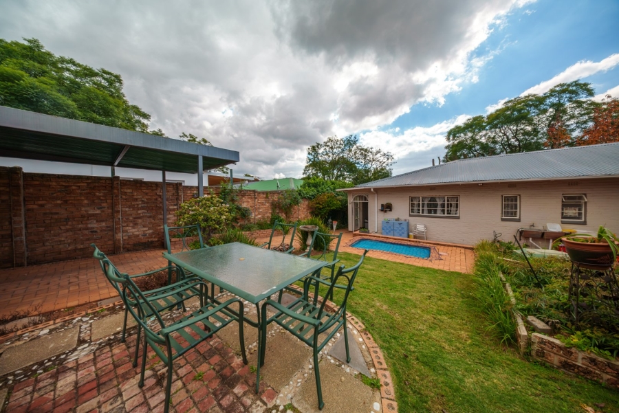 To Let 3 Bedroom Property for Rent in Lakeside Village Gauteng