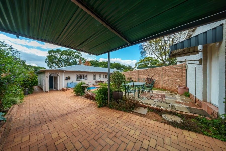 To Let 3 Bedroom Property for Rent in Lakeside Village Gauteng