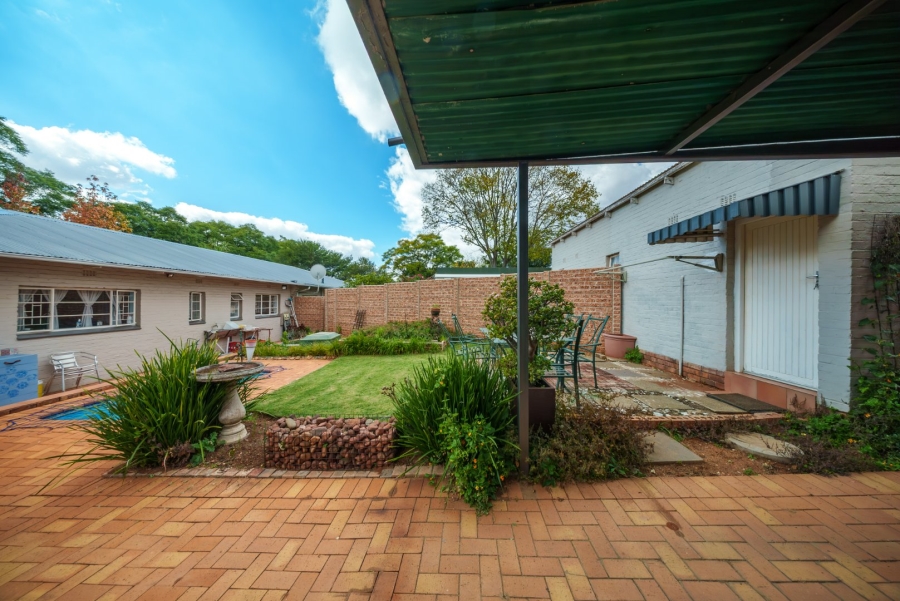 To Let 3 Bedroom Property for Rent in Lakeside Village Gauteng