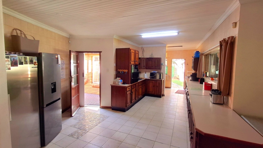 5 Bedroom Property for Sale in Vanderbijlpark Sw 2 Gauteng