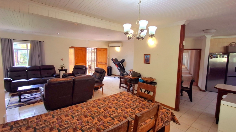 5 Bedroom Property for Sale in Vanderbijlpark Sw 2 Gauteng