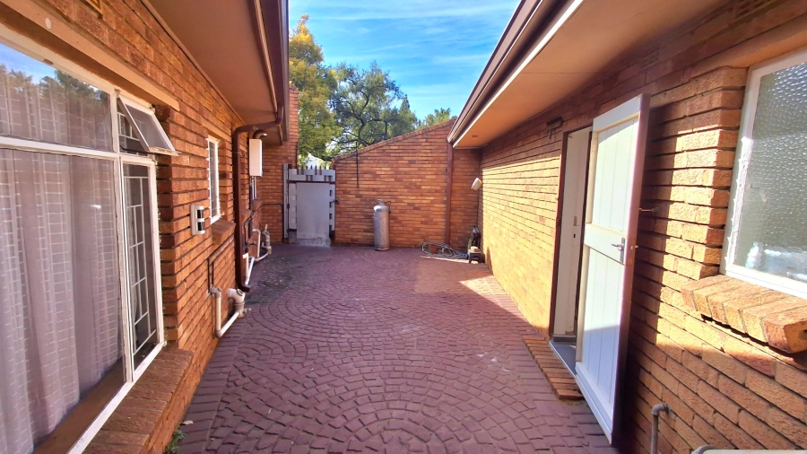 5 Bedroom Property for Sale in Vanderbijlpark Sw 2 Gauteng