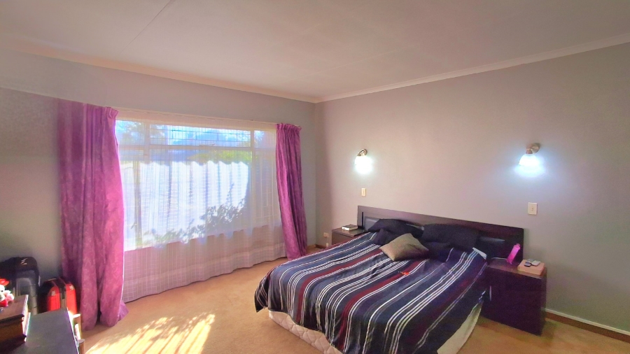 5 Bedroom Property for Sale in Vanderbijlpark Sw 2 Gauteng