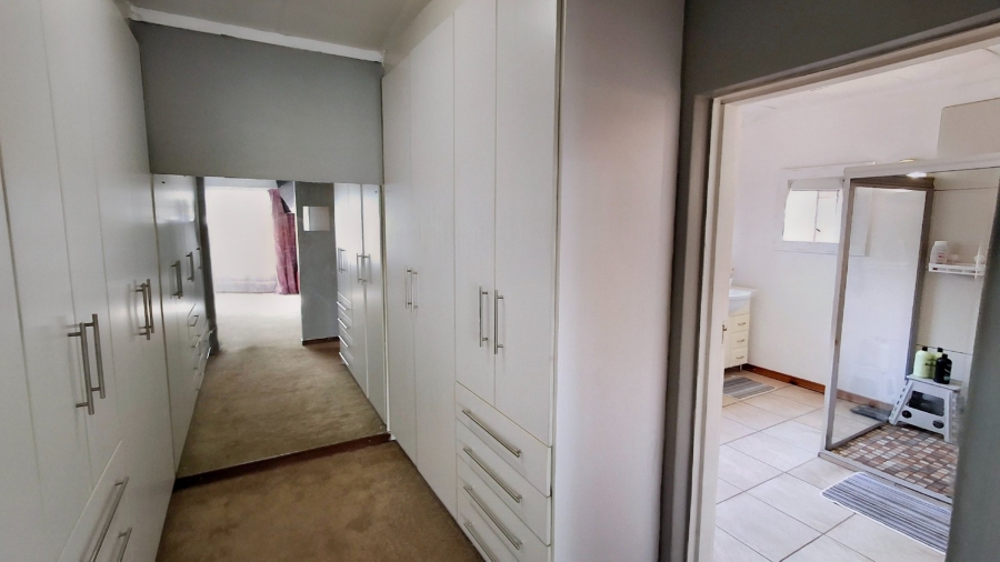 5 Bedroom Property for Sale in Vanderbijlpark Sw 2 Gauteng