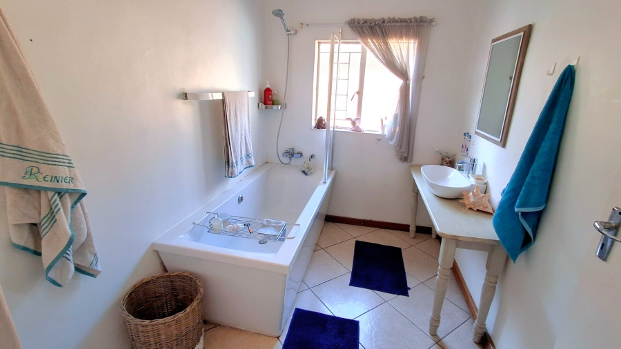 5 Bedroom Property for Sale in Vanderbijlpark Sw 2 Gauteng