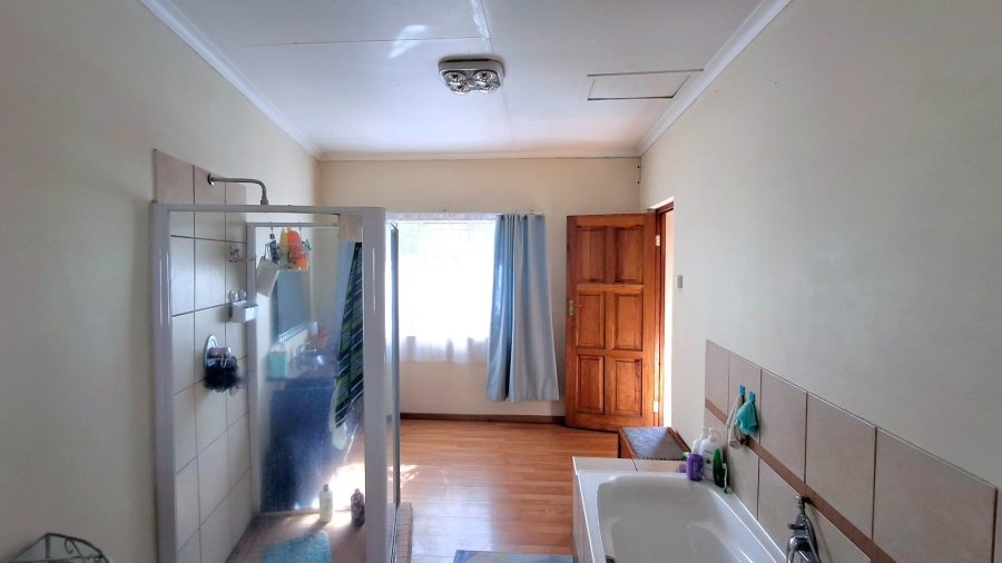 5 Bedroom Property for Sale in Vanderbijlpark Sw 2 Gauteng