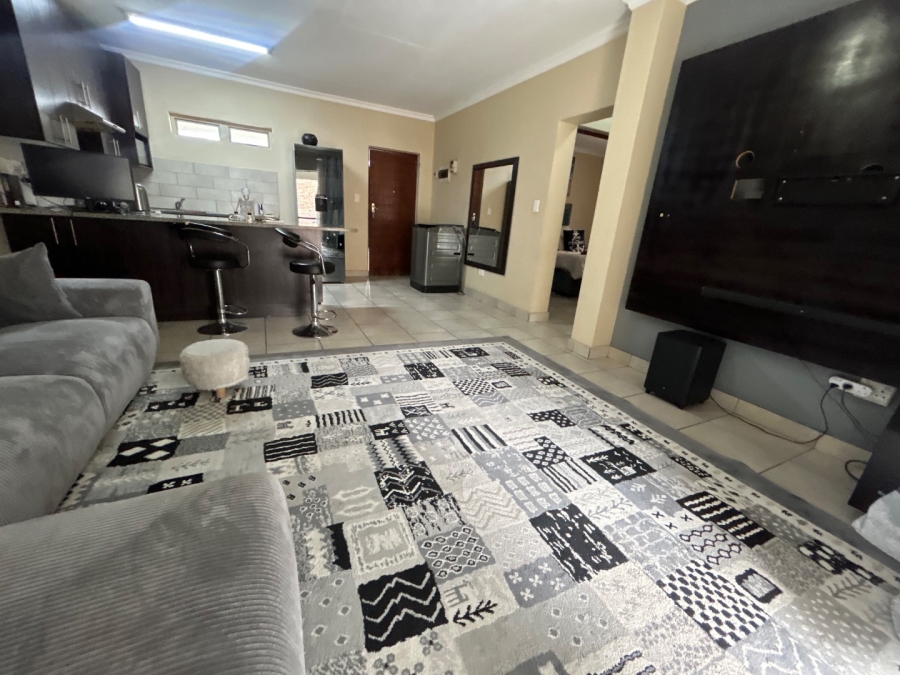 2 Bedroom Property for Sale in Carlswald Gauteng