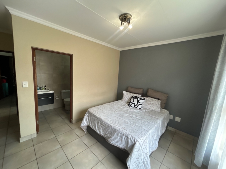 2 Bedroom Property for Sale in Carlswald Gauteng