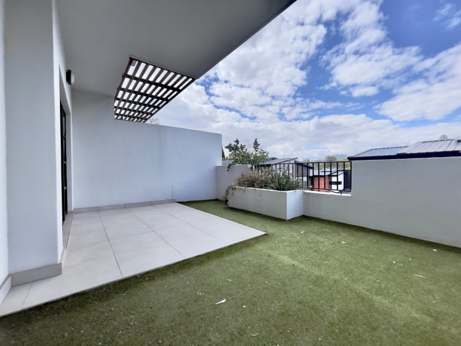 To Let 1 Bedroom Property for Rent in Sandton Central Gauteng