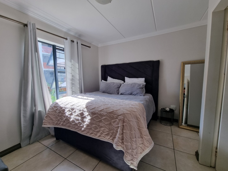 2 Bedroom Property for Sale in Amberfield Gauteng