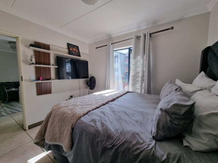 2 Bedroom Property for Sale in Amberfield Gauteng