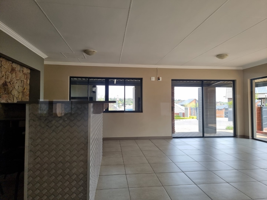 2 Bedroom Property for Sale in Amberfield Gauteng