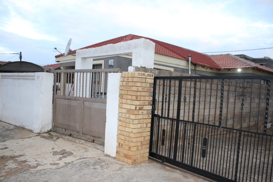 3 Bedroom Property for Sale in Dobsonville Ext 4 Gauteng
