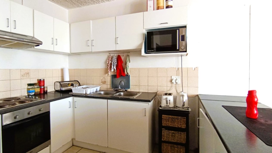2 Bedroom Property for Sale in Silverton Gauteng