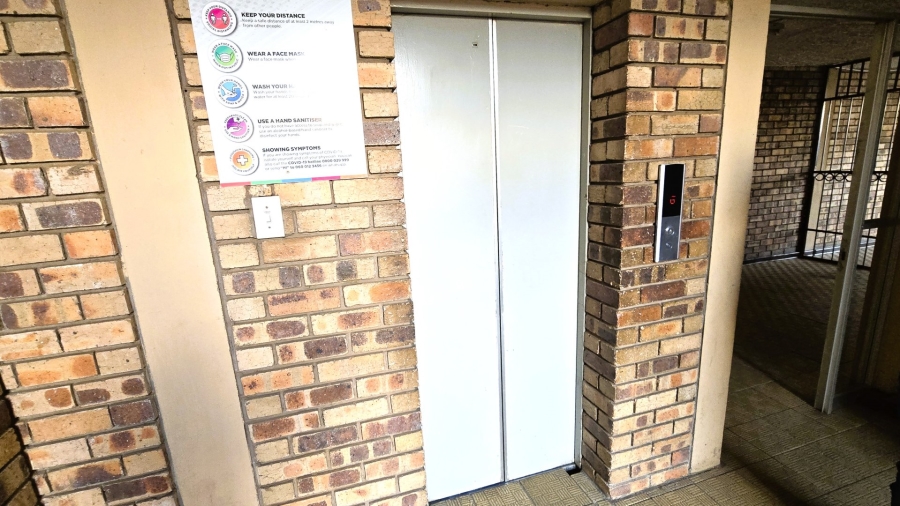 2 Bedroom Property for Sale in Silverton Gauteng