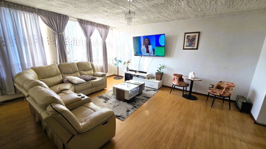2 Bedroom Property for Sale in Silverton Gauteng