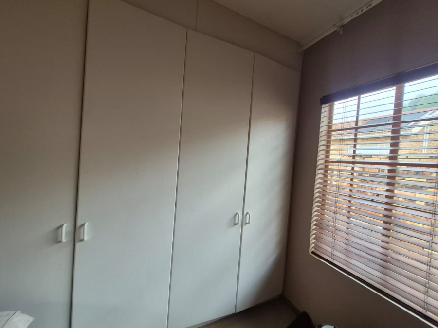 3 Bedroom Property for Sale in Radiokop Gauteng
