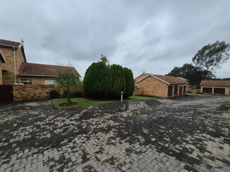 3 Bedroom Property for Sale in Radiokop Gauteng