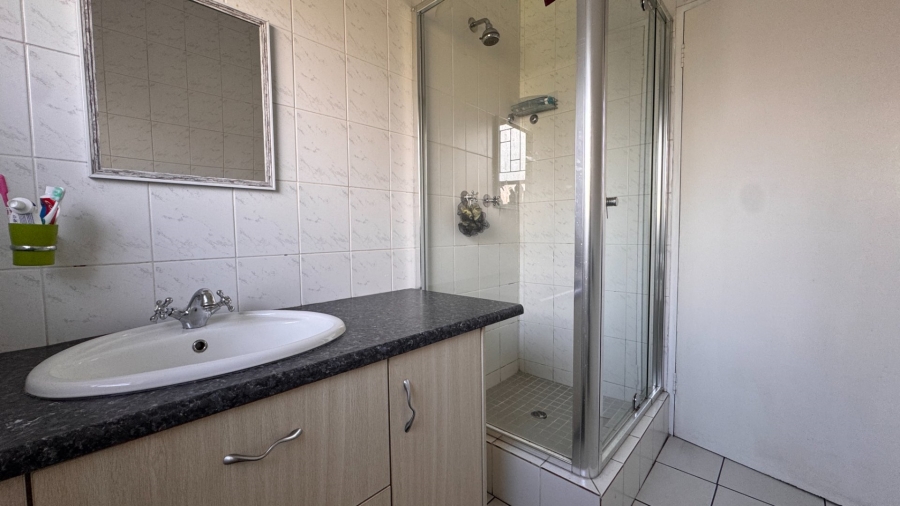 3 Bedroom Property for Sale in Three Rivers Gauteng