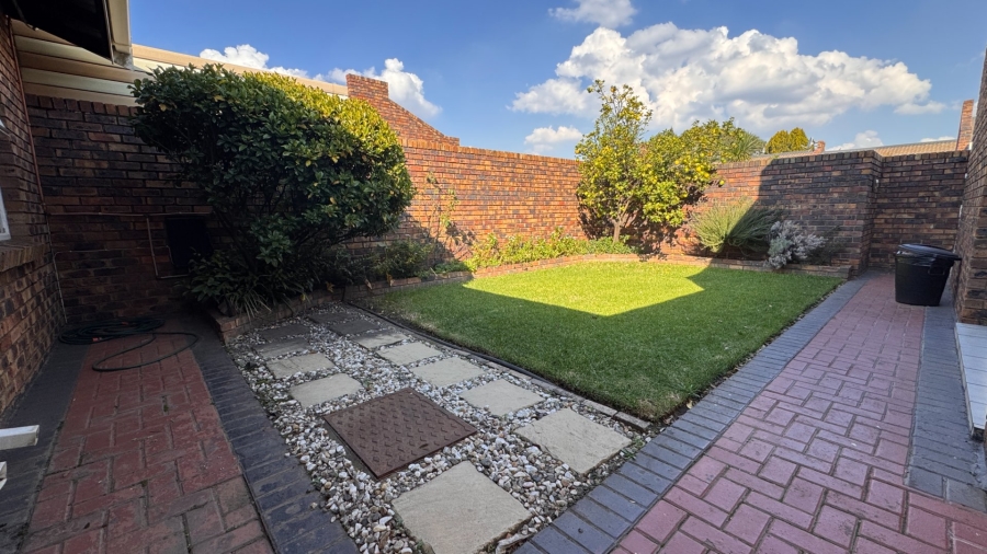 3 Bedroom Property for Sale in Three Rivers Gauteng
