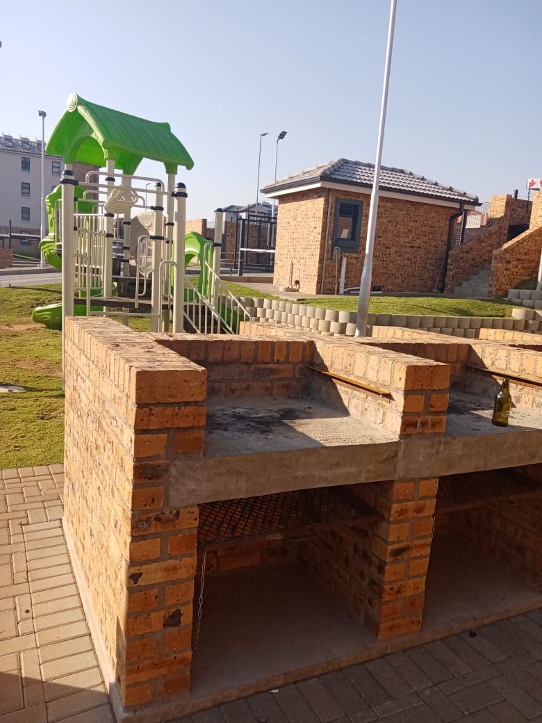 To Let 2 Bedroom Property for Rent in Riverside View Gauteng