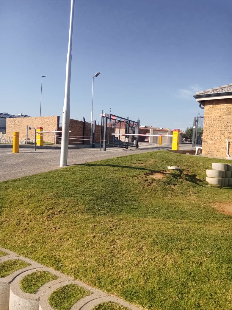 To Let 2 Bedroom Property for Rent in Riverside View Gauteng