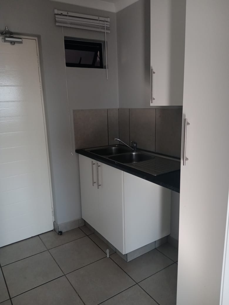 To Let 2 Bedroom Property for Rent in Riverside View Gauteng