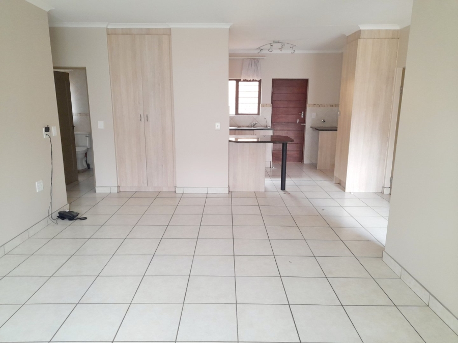 To Let 2 Bedroom Property for Rent in Eldoraigne Gauteng
