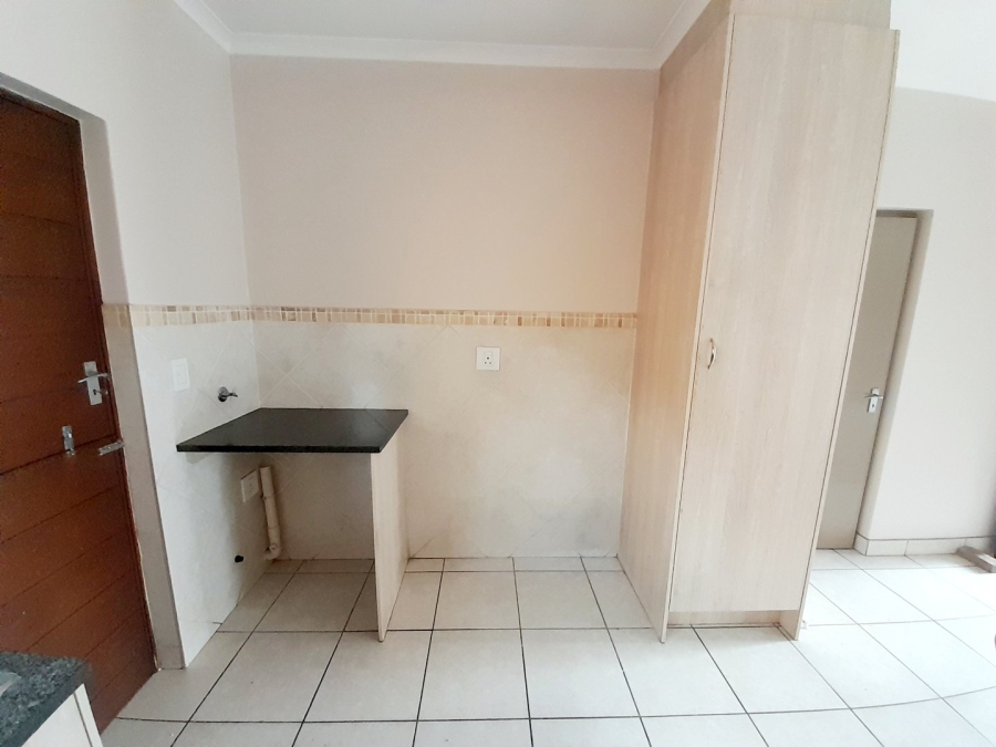 To Let 2 Bedroom Property for Rent in Eldoraigne Gauteng
