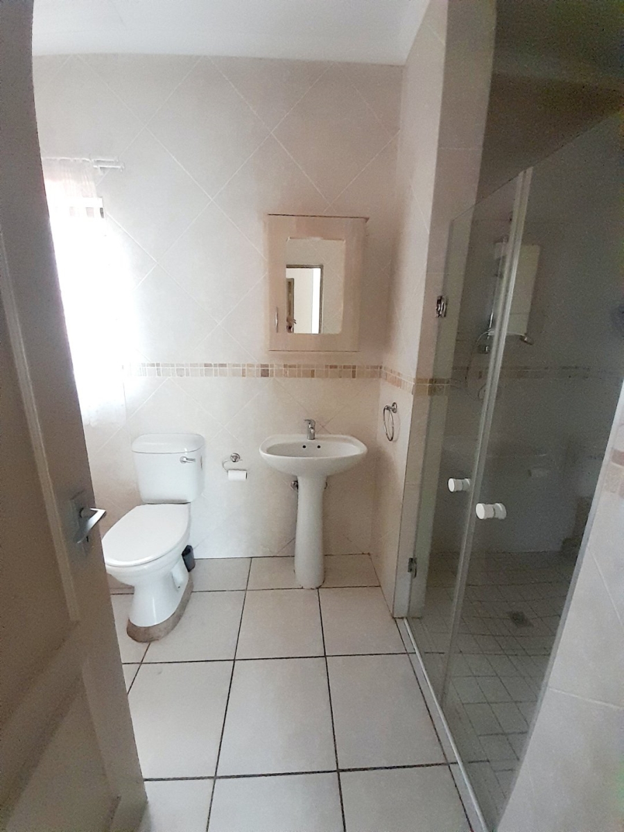 To Let 2 Bedroom Property for Rent in Eldoraigne Gauteng