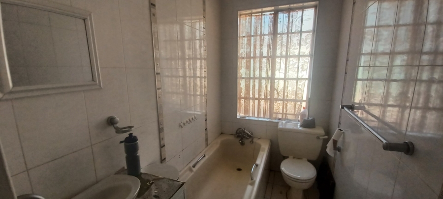 4 Bedroom Property for Sale in Kensington Gauteng