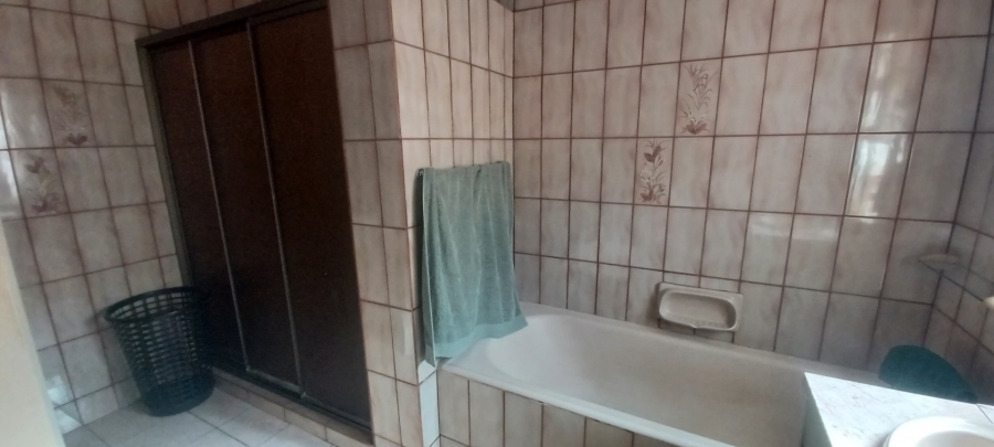 4 Bedroom Property for Sale in Kensington Gauteng