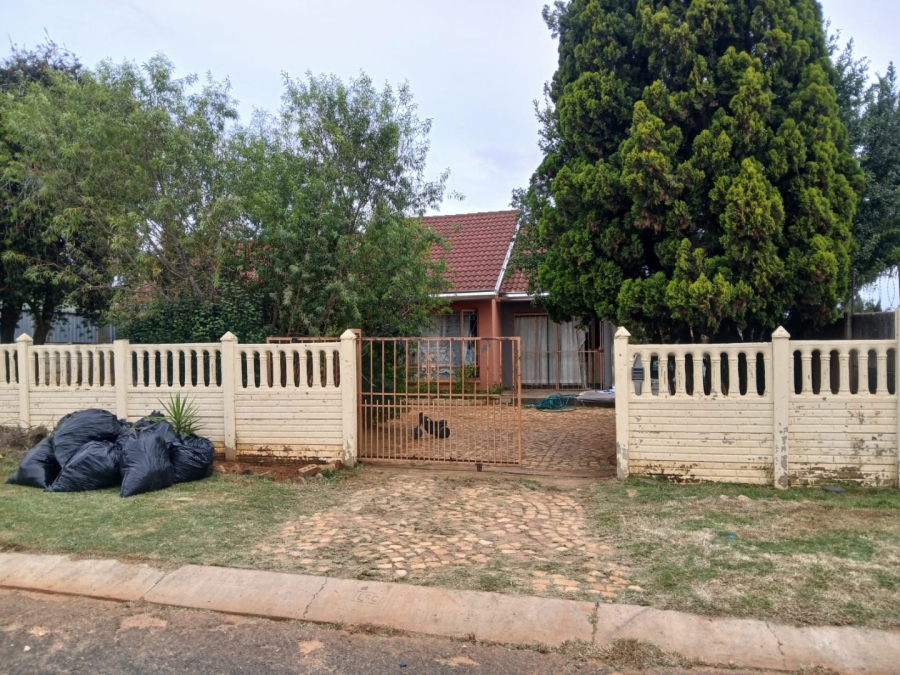 3 Bedroom Property for Sale in Lenasia South Gauteng