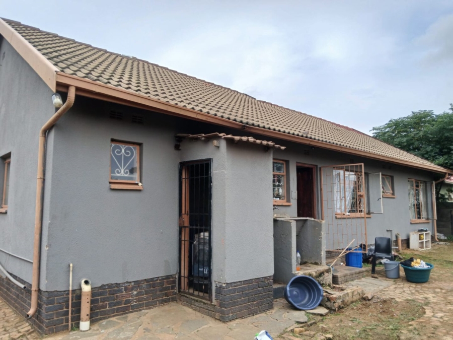 3 Bedroom Property for Sale in Lenasia South Gauteng