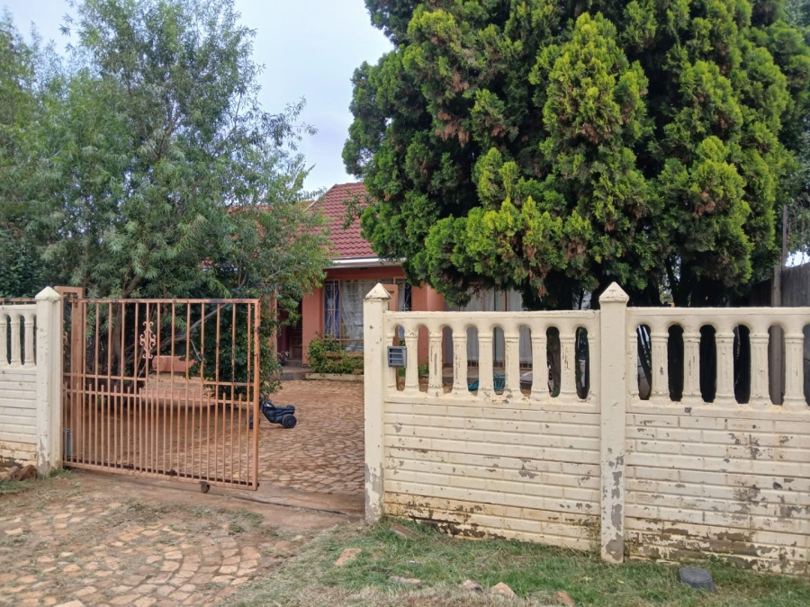 3 Bedroom Property for Sale in Lenasia South Gauteng